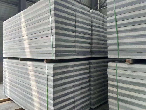 生產(chǎn)廠家現(xiàn)澆筑免拆保溫一體化外墻一體板鵬達化工建材